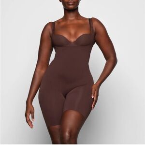 SKIMS Sheer sculpt open bust bodysuit SZ XL